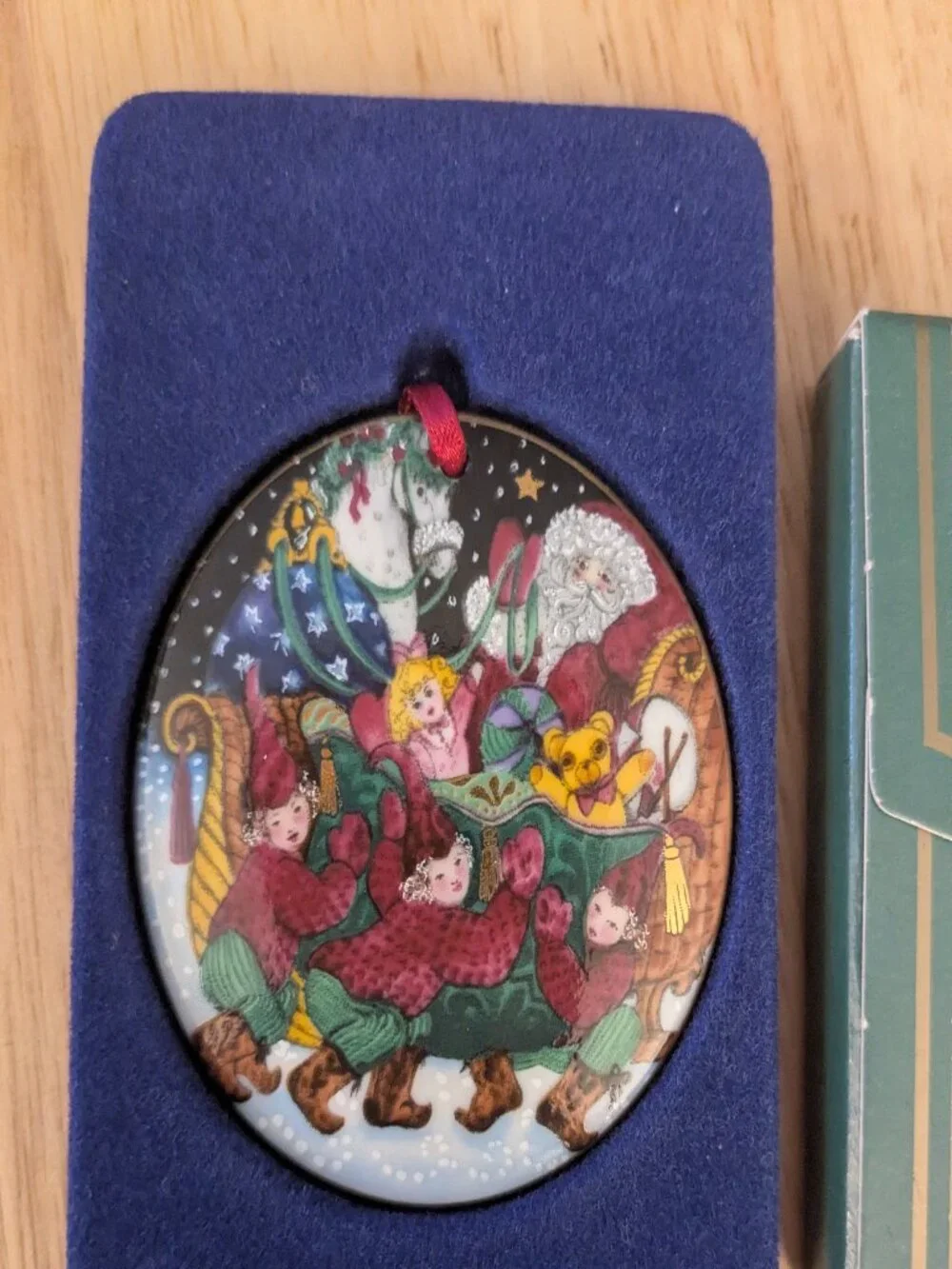 Bing And Grondahl Santa Clause Collection Porcelain Christmas Ornament 1990